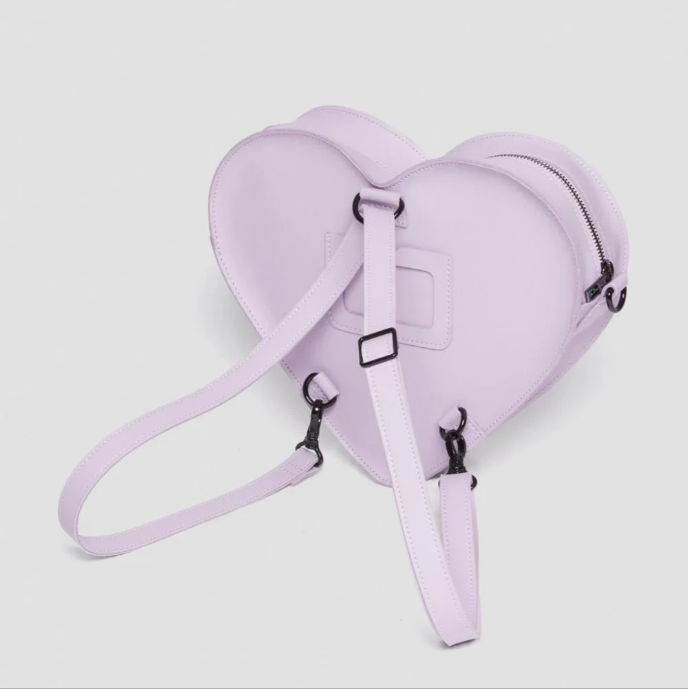 Dr. Martens Heart Shaped bag in color Lilac - Picture 2 of 6